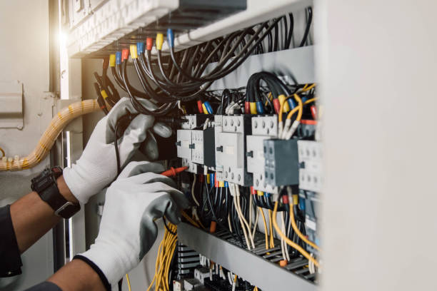 Best Circuit Breaker Repair  in Howey In The Hills, FL